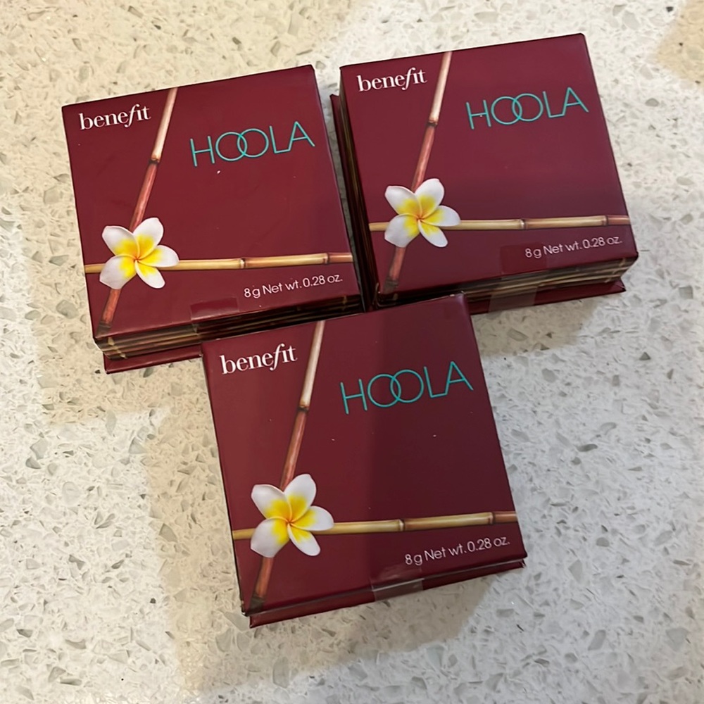 Benefit Hoola